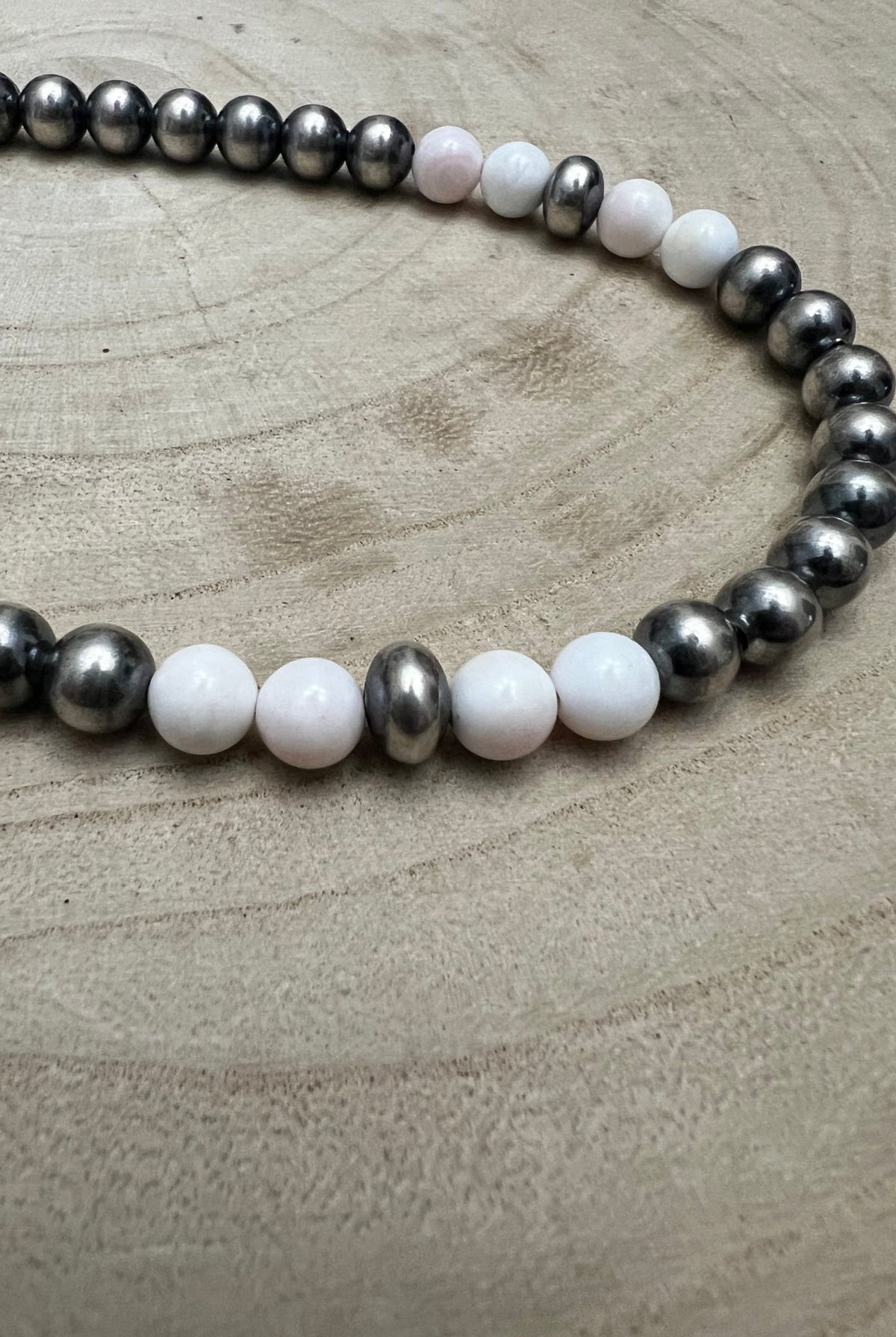 8mm Sterling Pearl, Saucer and pink conch - 19 inch - Cowhide and Conchos