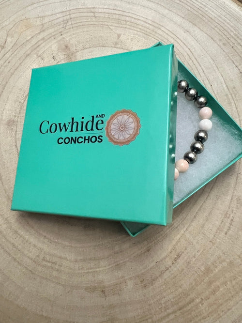 8mm Sterling Silver Pearls bracelet with pink conch beads - 6 inch bracelet - Cowhide and Conchos