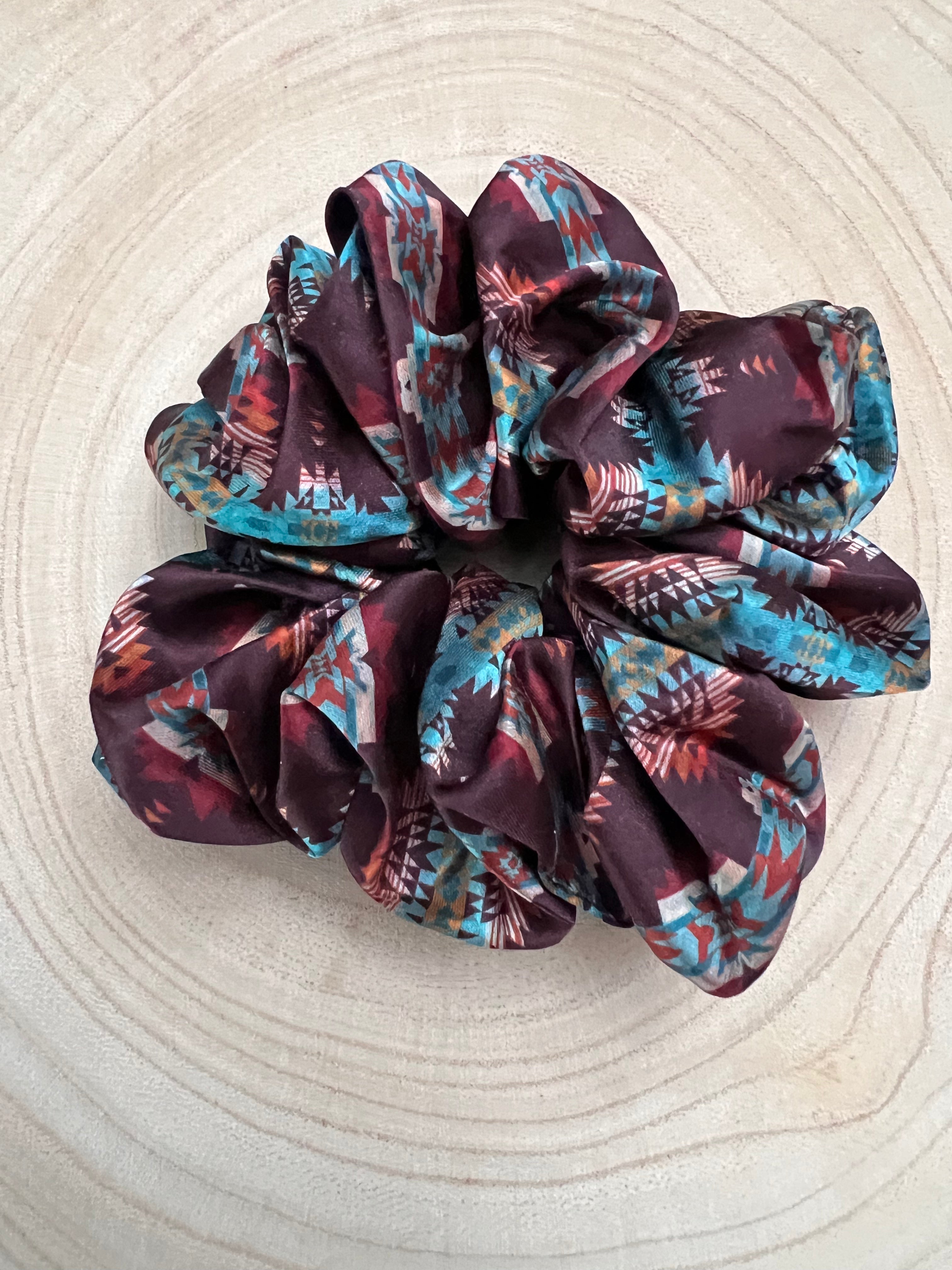 Bermuda Scrunchie