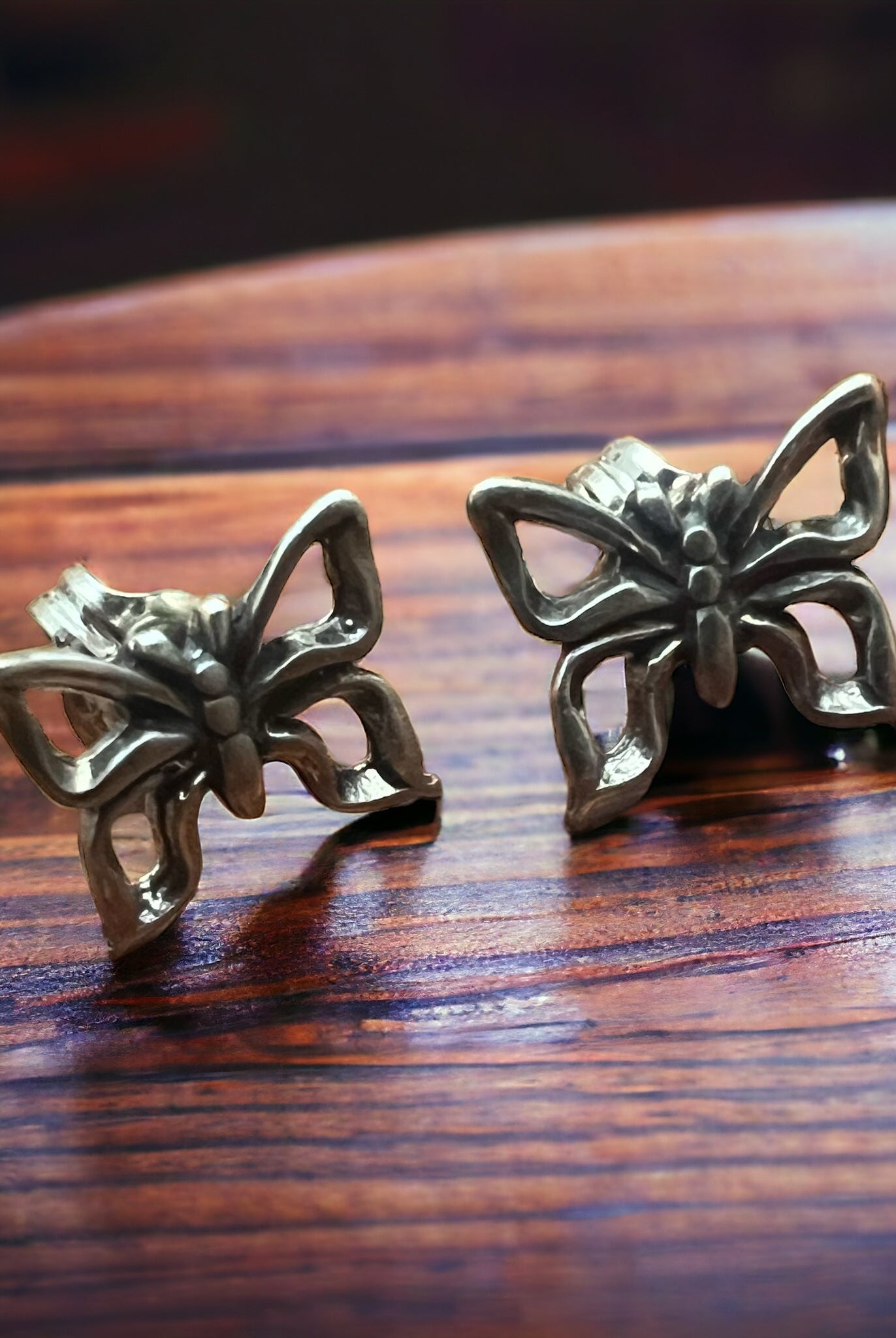 Butterfly post earrings in Sterling Silver - Cowhide and Conchos