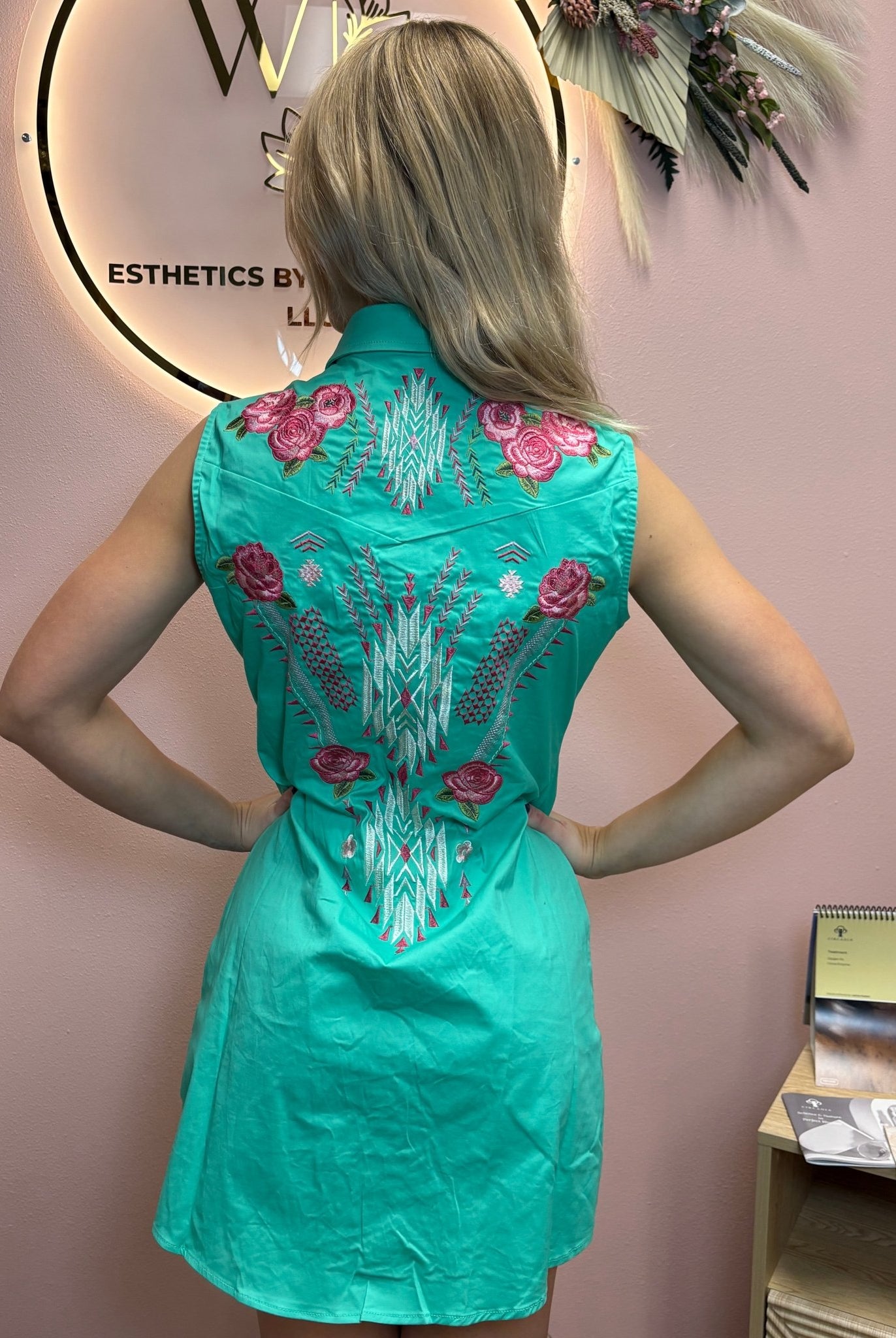 Jade Pearl Snap Button Down Floral Embroidered Sleeveless Stretch Tunic Dress - Cowhide and Conchos