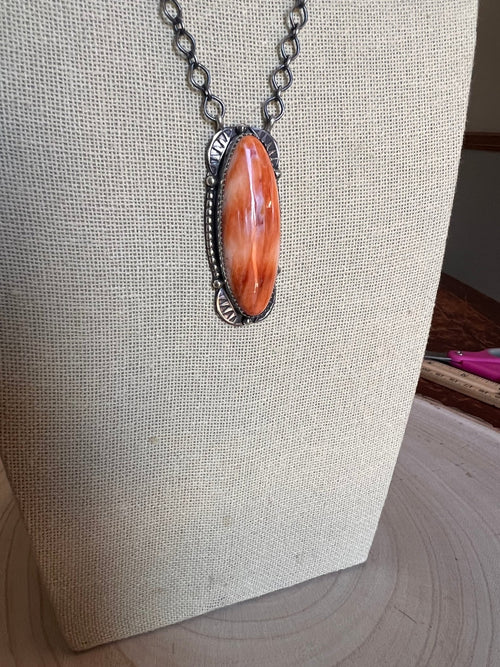 Large Navajo Handmade Spiny Oyster Necklace by Tia Long - 18 inch - Cowhide and Conchos