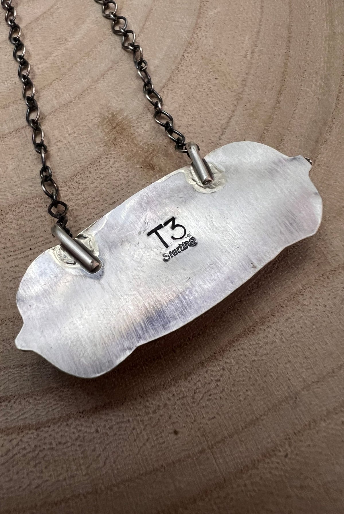 Navajo Handmade Spiny Oyster Necklace by Tia Long - 18 inch - Cowhide and Conchos
