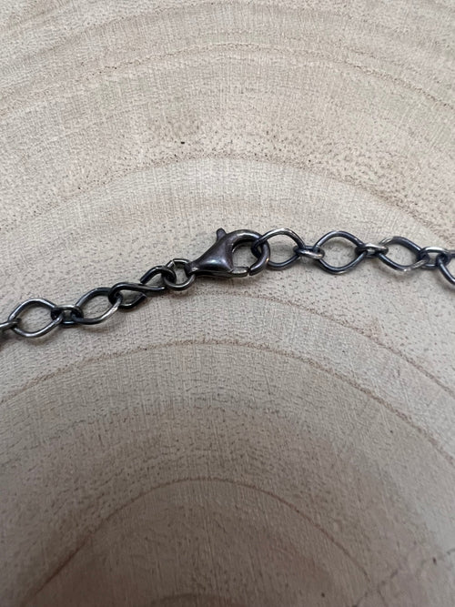 Navajo Handmade Spiny Oyster Necklace by Tia Long - 18 inch - Cowhide and Conchos