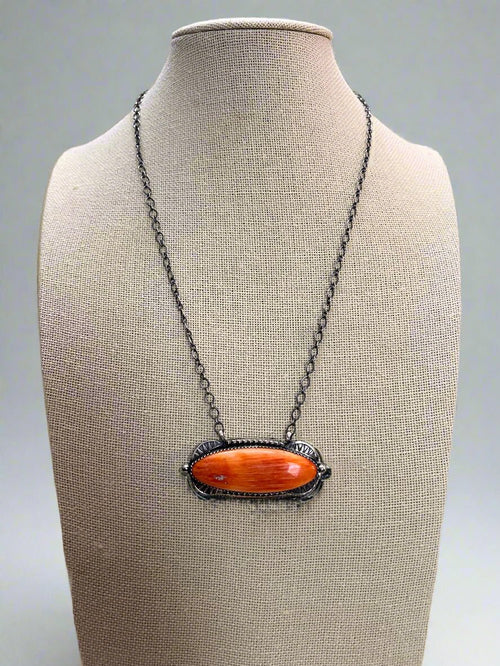 Navajo Handmade Spiny Oyster Necklace by Tia Long - 18 inch - Cowhide and Conchos