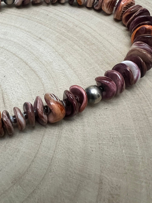 Purple spiny oyster graduated & shell necklace - 22 inch - Cowhide and Conchos