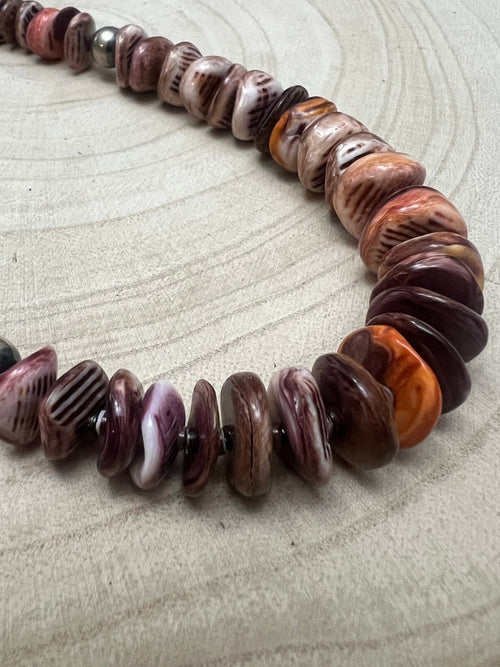 Purple spiny oyster graduated & shell necklace - 22 inch - Cowhide and Conchos