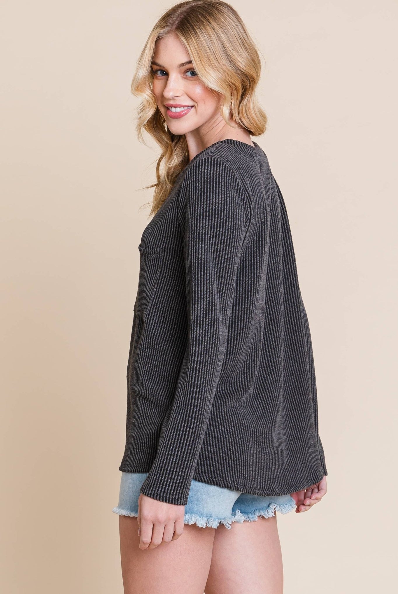 Ribbed Top with Pocket - Charcoal, Fuchsia, and Pumpkin - Cowhide and Conchos