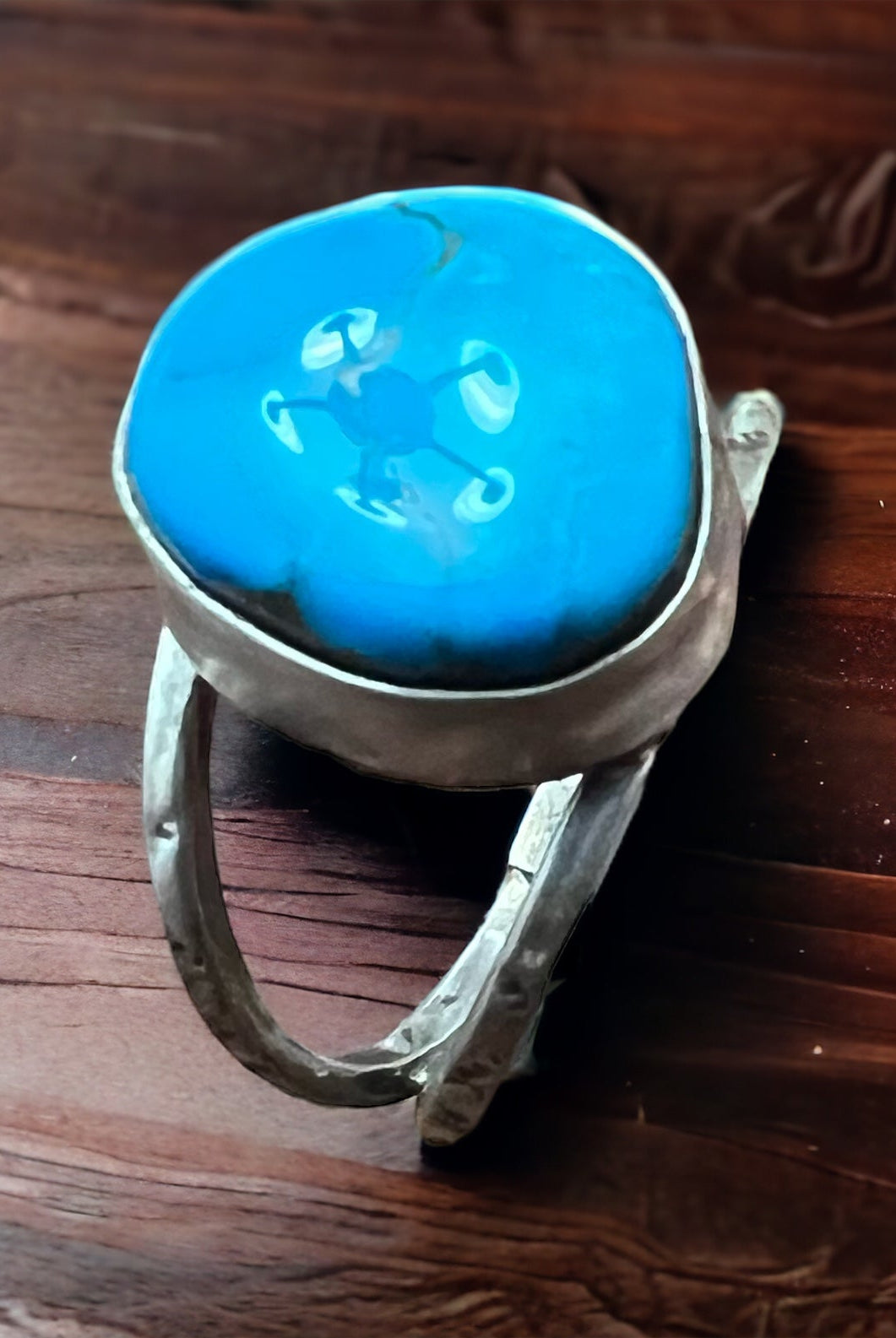 Turquoise ring - large cabochon and split band - Size 12.5 - Cowhide and Conchos