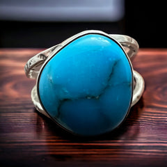 Turquoise ring - large cabochon and split band - Size 12.5 - Cowhide and Conchos