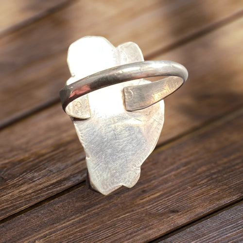 Coral and mother of pearl ring - flower style - size 5 - Cowhide and Conchos