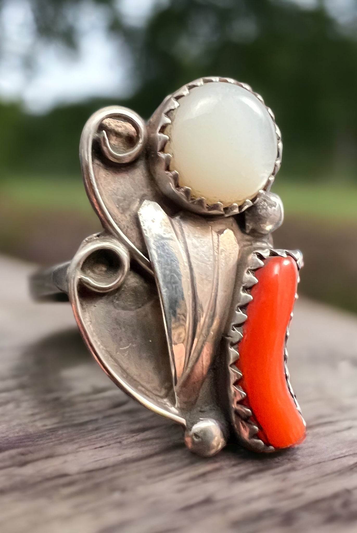 Coral and mother of pearl ring - flower style - size 5 - Cowhide and Conchos