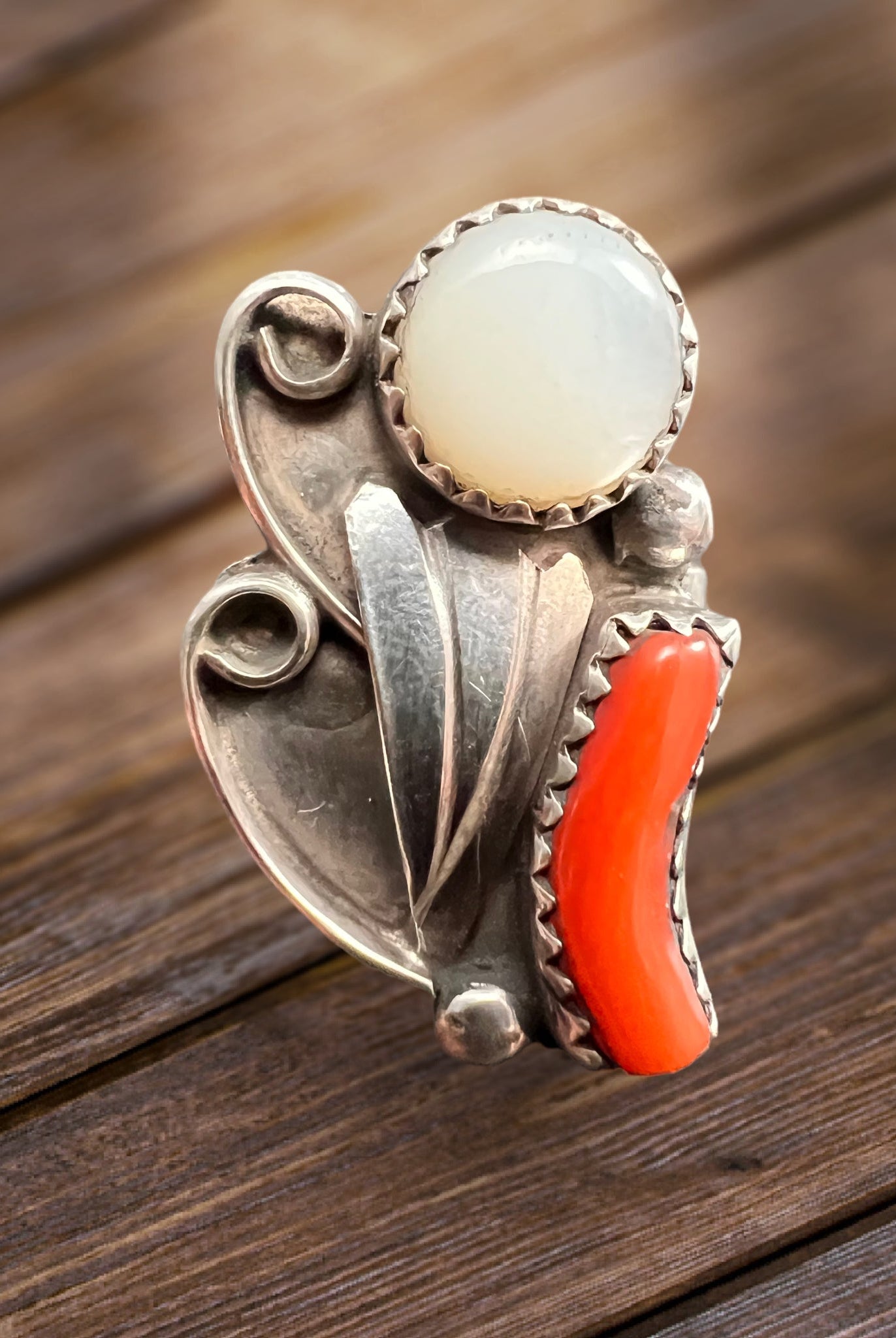 Coral and mother of pearl ring - flower style - size 5 - Cowhide and Conchos