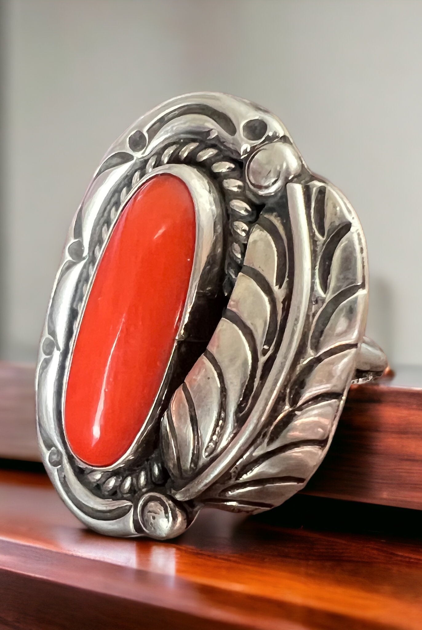 Coral ring - gorgeous large coral on sterling oval base with leaf - Size 6.5 - Cowhide and Conchos