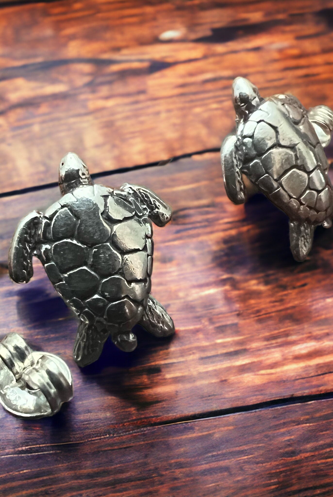 Sea Turtle post earrings - Sterling silver - Cowhide and Conchos