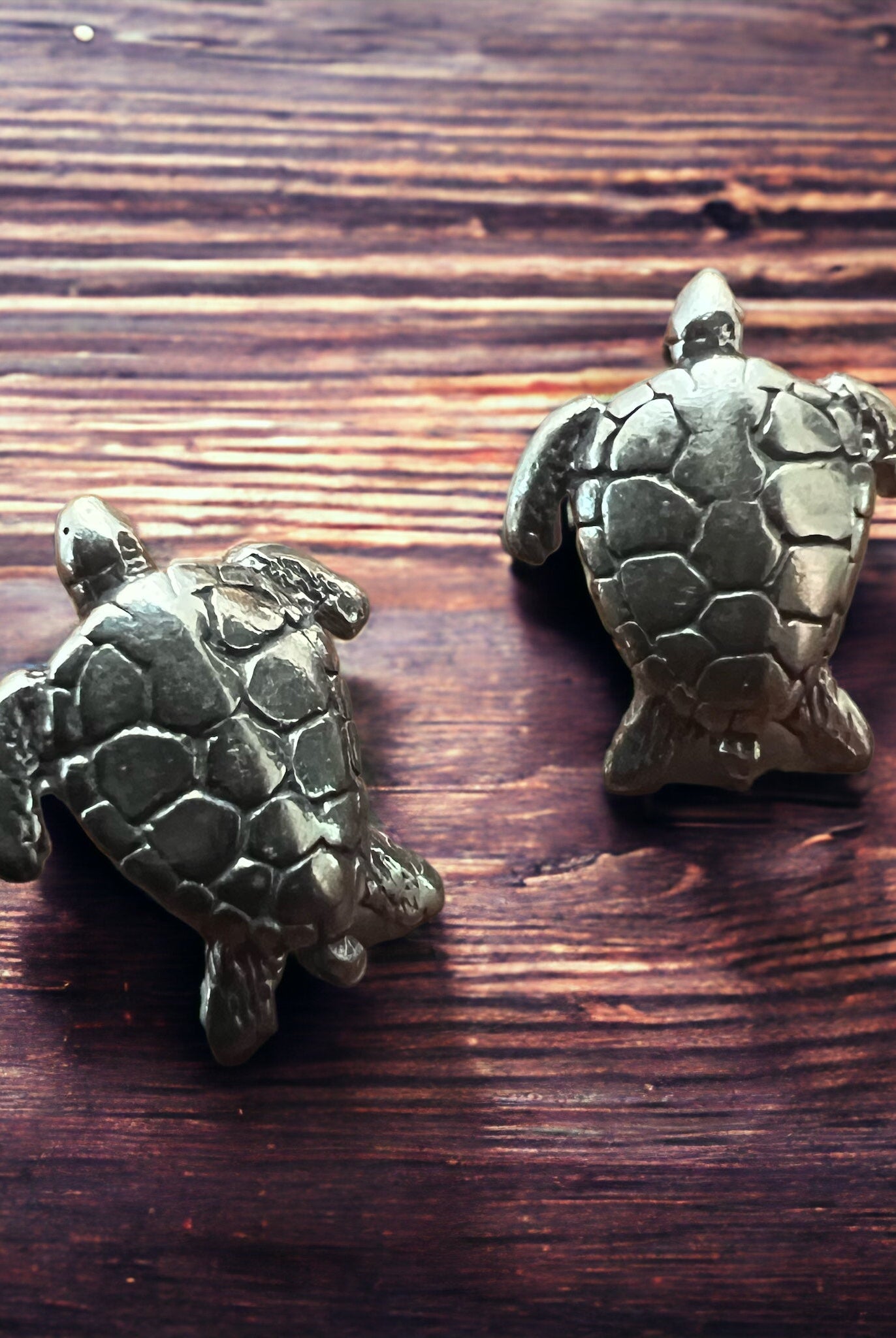 Sea Turtle post earrings - Sterling silver - Cowhide and Conchos