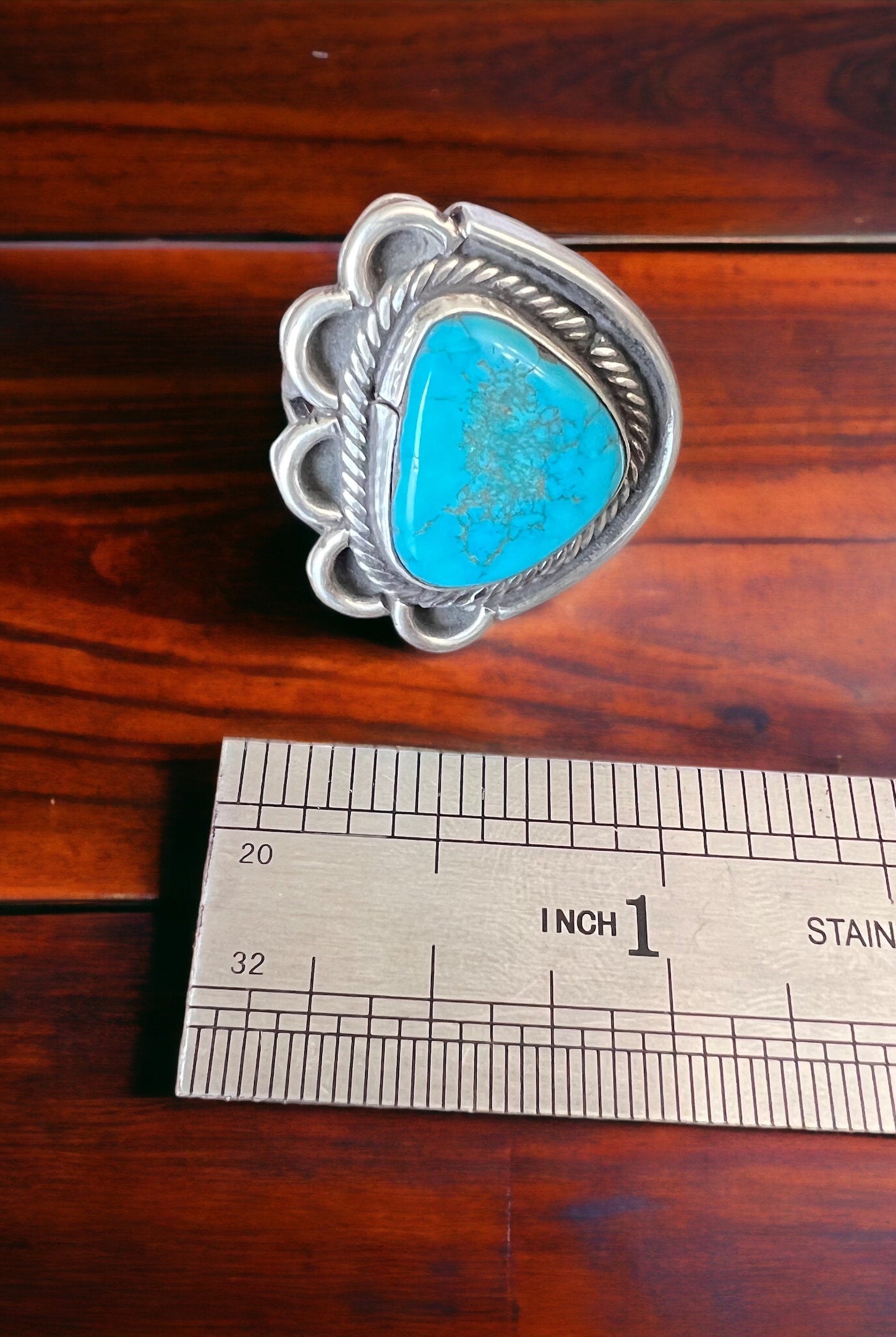 Turquoise ring - gorgeous cabochon and flower base style - Size 7 - Cowhide and Conchos