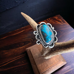 Turquoise ring - gorgeous large cabochon on sterling flower shaped base - size 7 - Cowhide and Conchos