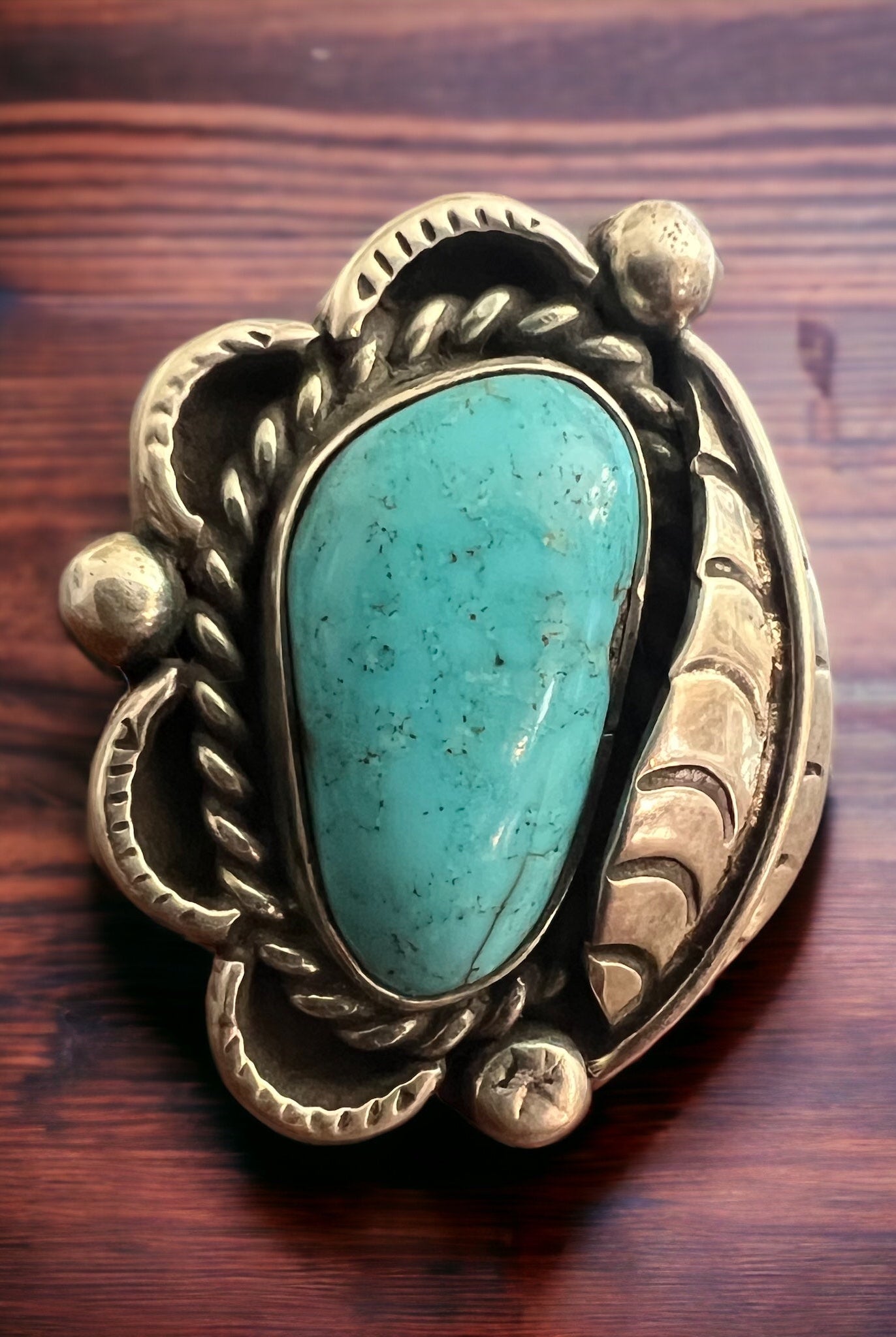 Turquoise ring - Turquoise on hand stamped sterling silver with leaf - Size 7 - Cowhide and Conchos