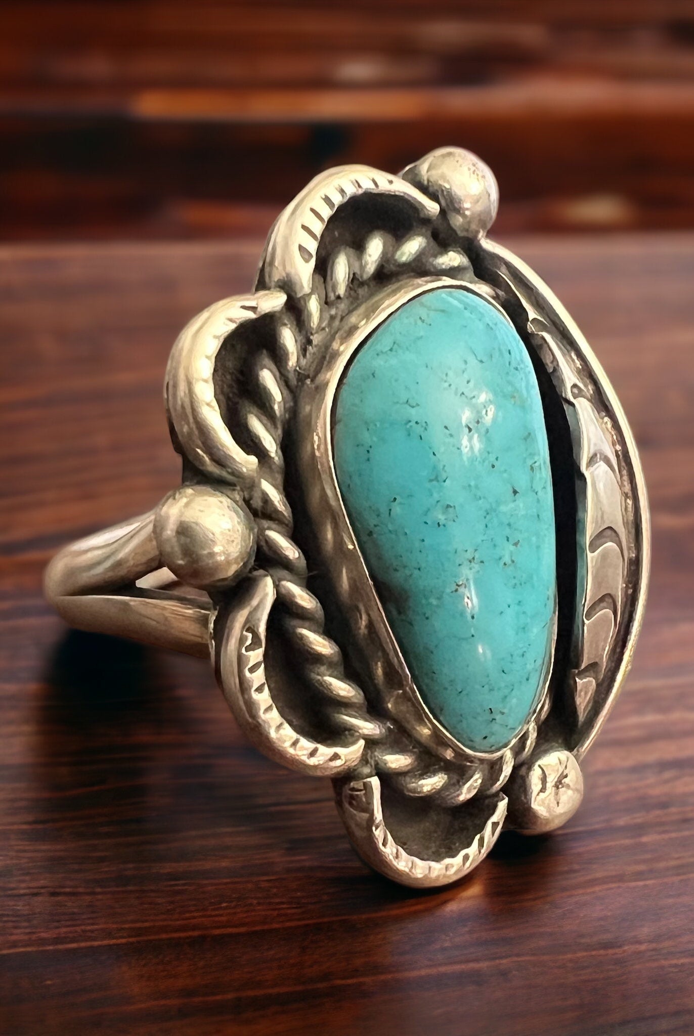 Turquoise ring - Turquoise on hand stamped sterling silver with leaf - Size 7 - Cowhide and Conchos