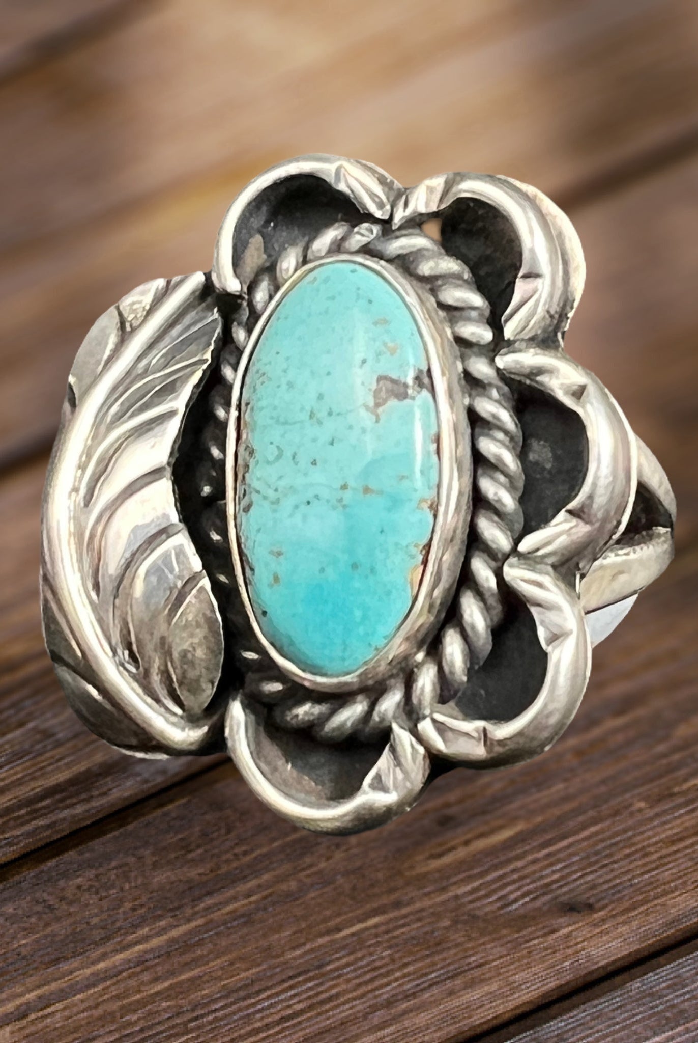 Turquoise ring - Turquoise on sterling silver with leaf - Size 4.5 - Cowhide and Conchos