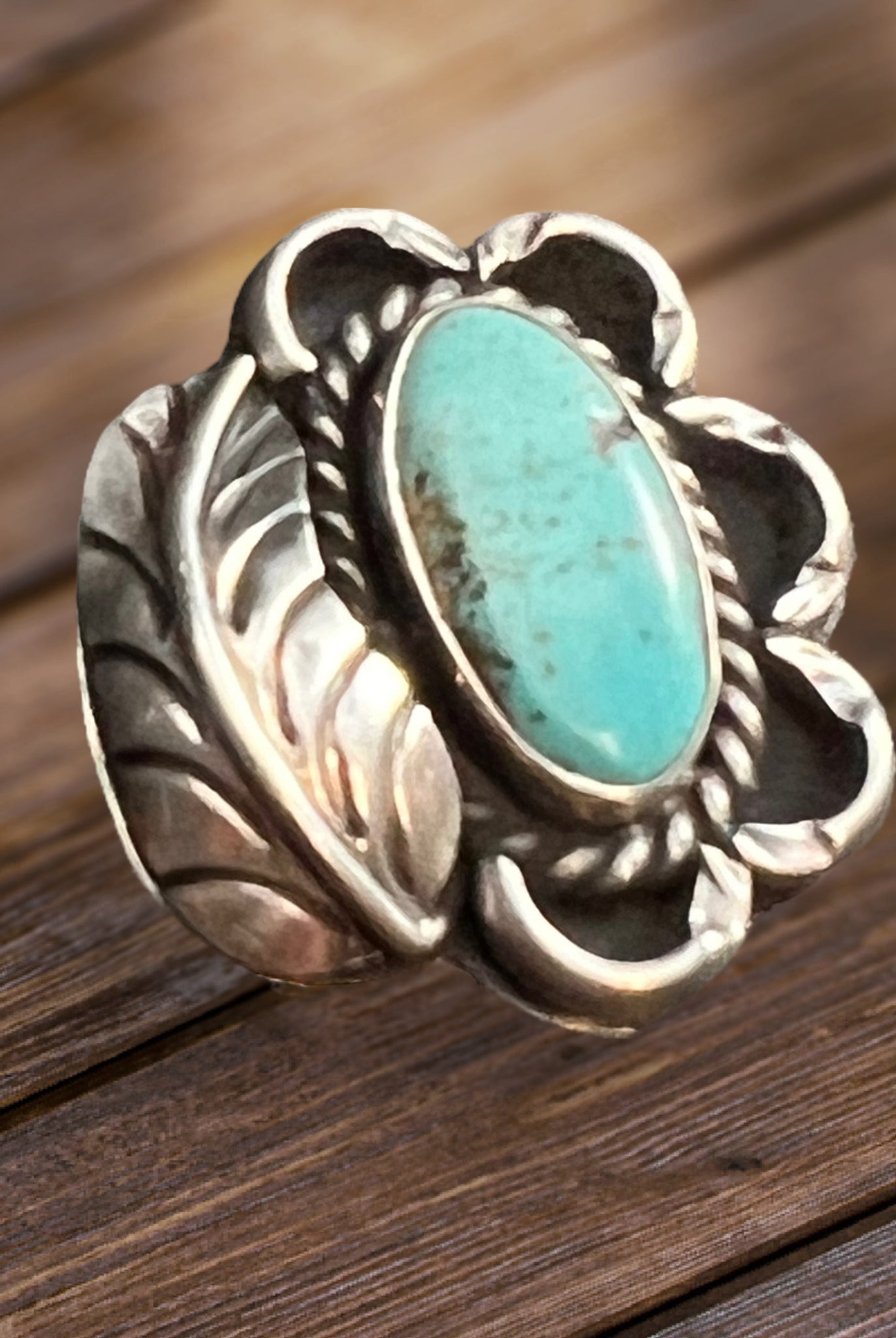 Turquoise ring - Turquoise on sterling silver with leaf - Size 4.5 - Cowhide and Conchos
