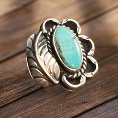 Turquoise ring - Turquoise on sterling silver with leaf - Size 4.5 - Cowhide and Conchos