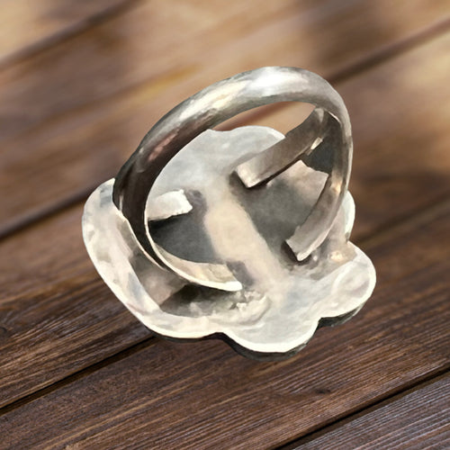 Turquoise ring - Turquoise on sterling silver with leaf - Size 4.5 - Cowhide and Conchos
