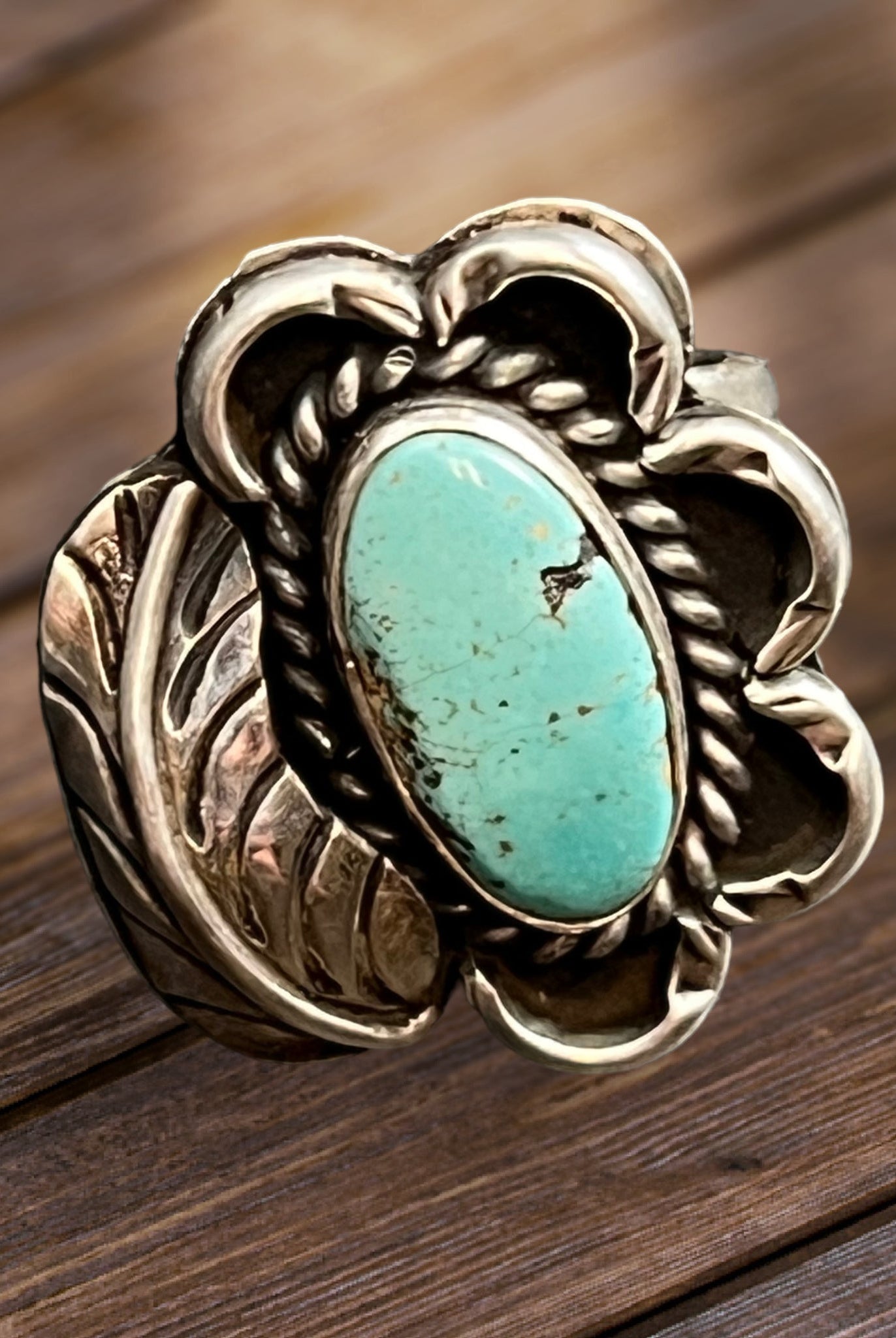 Turquoise ring - Turquoise on sterling silver with leaf - Size 4.5 - Cowhide and Conchos