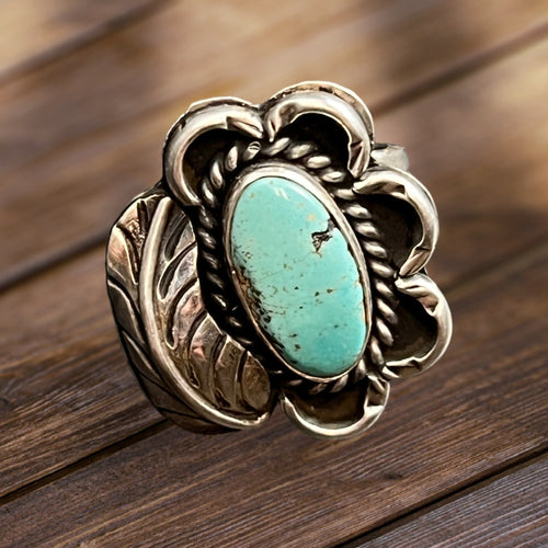 Turquoise ring - Turquoise on sterling silver with leaf - Size 4.5 - Cowhide and Conchos
