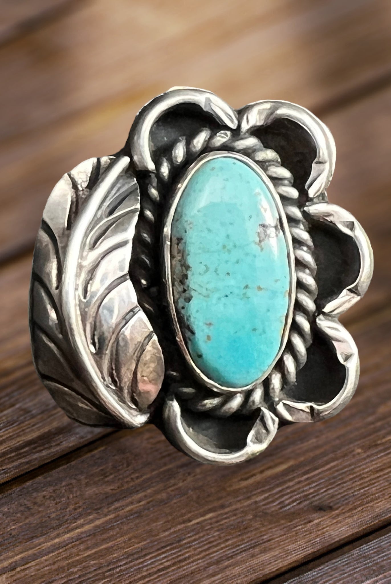 Turquoise ring - Turquoise on sterling silver with leaf - Size 4.5 - Cowhide and Conchos