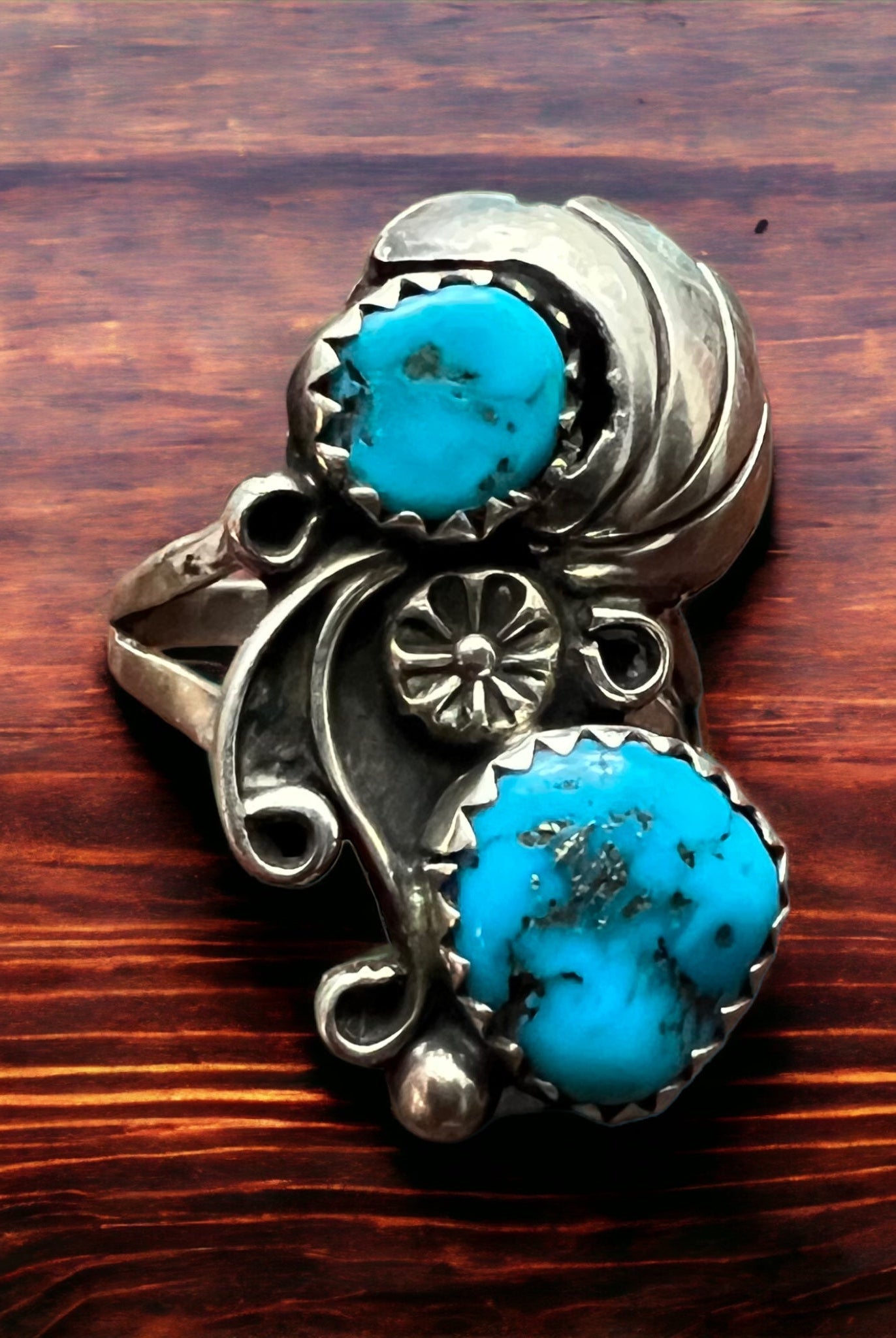 Vintage Native American handmade sterling silver and turquoise ring - Size 5 - Cowhide and Conchos