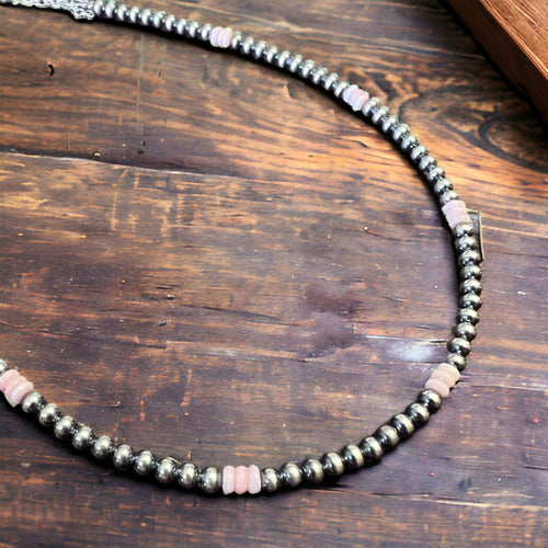 4mm Sterling Pearl choker with pink conch - Cowhide and Conchos
