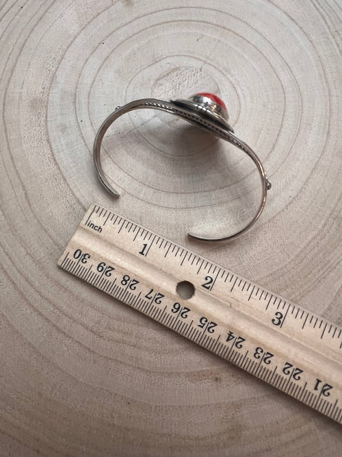 Navajo Handmade Spiny Oyster Bracelet by Dave Skeets
