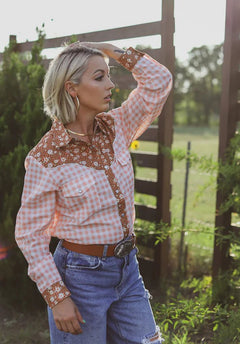 Ditzy Daisy Long Sleeve Pearl Snap Shirt - Cowhide and Conchos