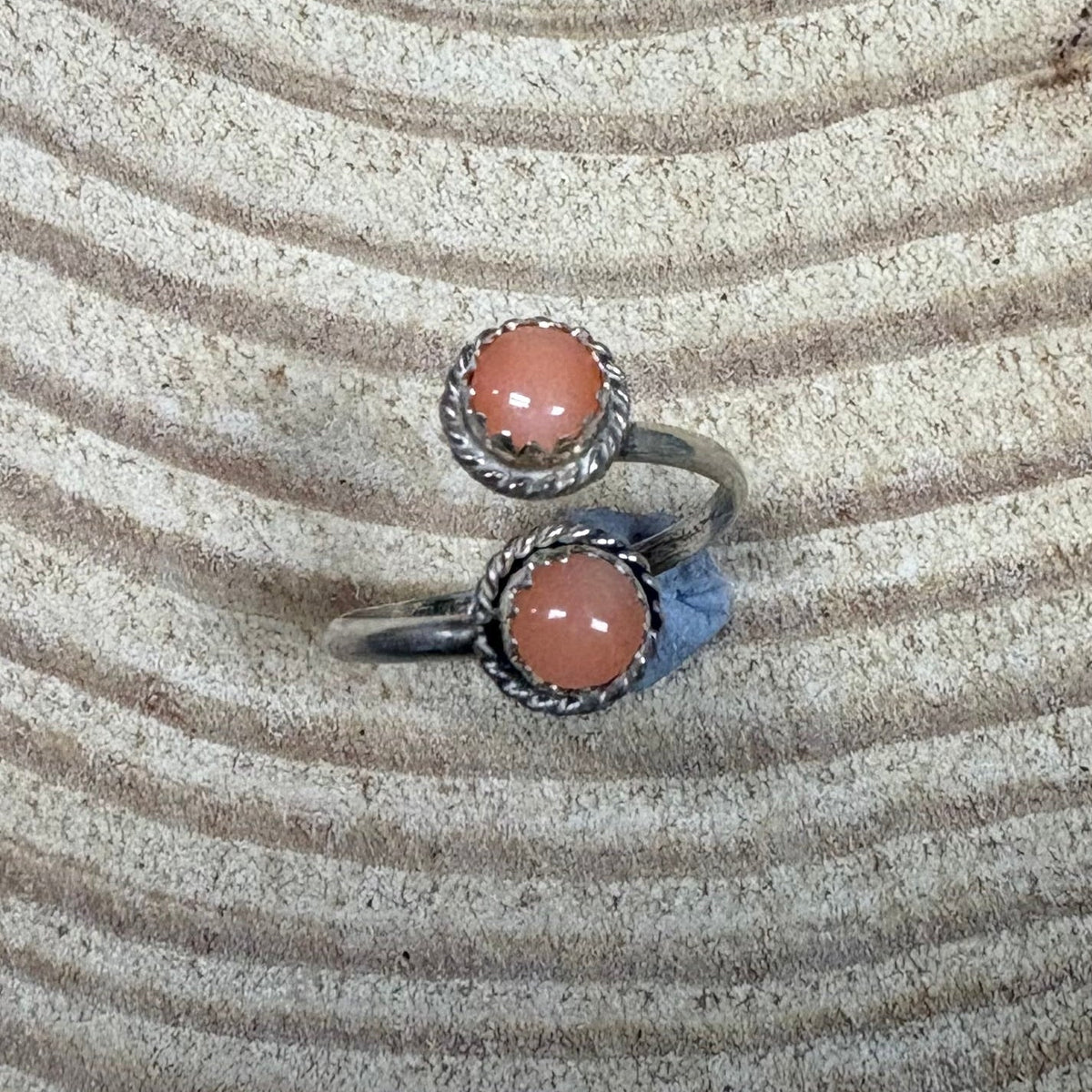 Esther White Navajo Handmade SS Pink Conch Adjustable Ring – Cowhide ...