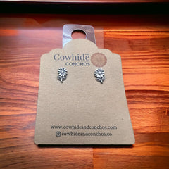 Flower post earrings in sterling silver - Cowhide and Conchos