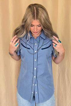 Howdy Hanny Women's Light Blue Short Sleeve Pearl Snap Shirt - Cowhide and Conchos