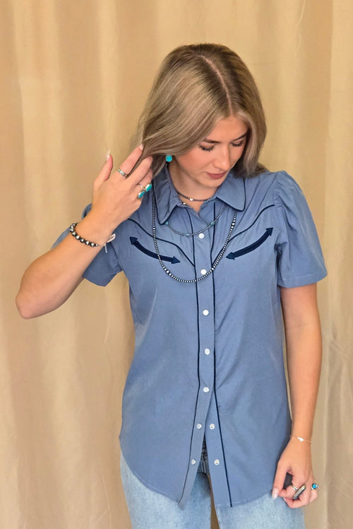 Howdy Hanny Women's Light Blue Short Sleeve Pearl Snap Shirt - Cowhide and Conchos