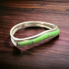 Sterling Silver and Lime Turquoise V Ring - Size 9.5