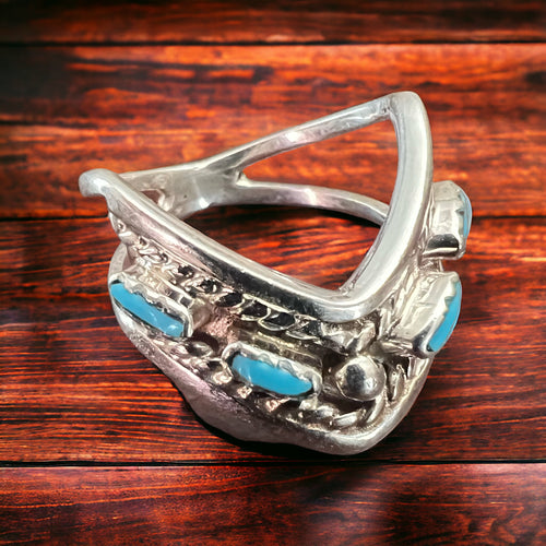 Sterling Silver and Kingman Turquoise V Ring - Size 7
