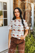Ivory Cowboy & Horseshoe Printed Short Sleeve Front Pocket Tee - Cowhide and Conchos
