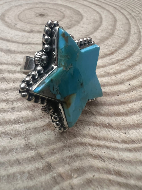 Kingman Turquoise Star of Fame Adjustable ring - Size 7+ - Cowhide and Conchos
