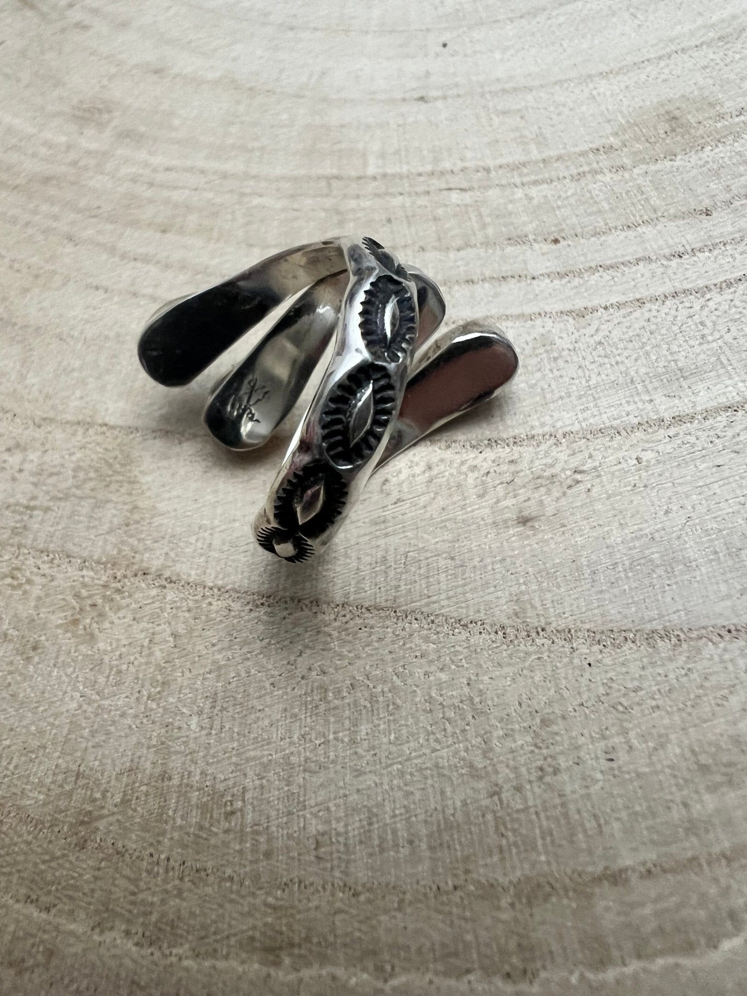 Navajo Handmade Opal Adjustable Ring by Thomas Yazzie - Adjustable size ring 7 - 8.5 - Cowhide and Conchos