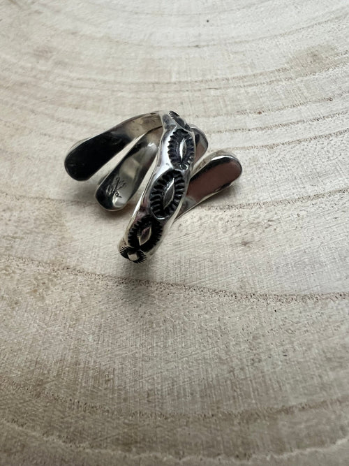 Navajo Handmade Opal Adjustable Ring by Thomas Yazzie - Adjustable size ring 7 - 8.5 - Cowhide and Conchos