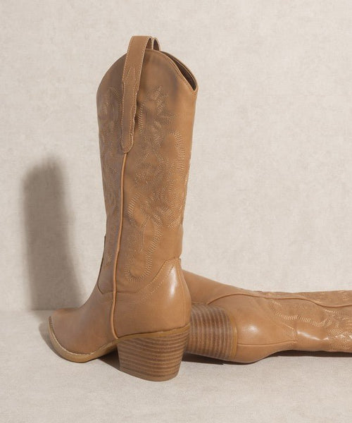 Oasis Society Amaya - Classic Western Boot - Cowhide and Conchos