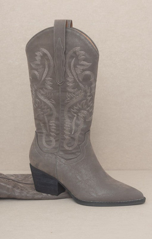 Oasis Society Amaya - Classic Western Boot - Cowhide and Conchos