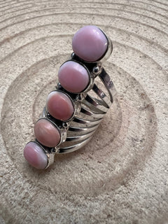 Pink Conch 5 stone ring by Thomas Yazzie - Size 9 - Cowhide and Conchos