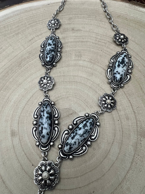 Western Faux White Buffalo Lariat Statement Necklace - 24 inch - Cowhide and Conchos