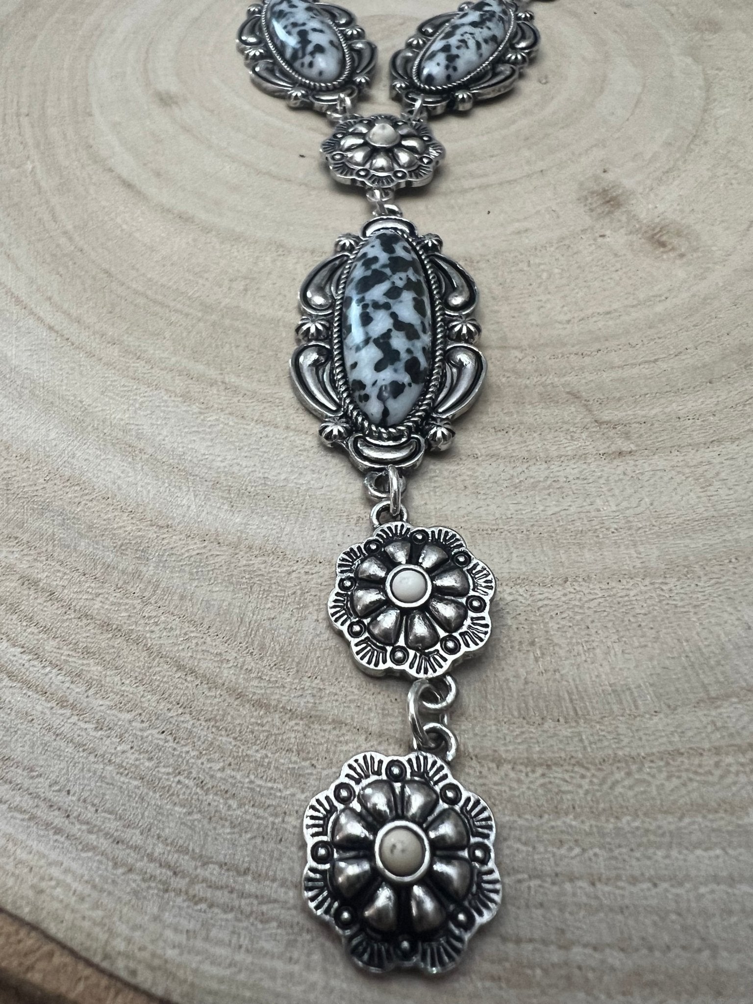 Western Faux White Buffalo Lariat Statement Necklace - 24 inch - Cowhide and Conchos